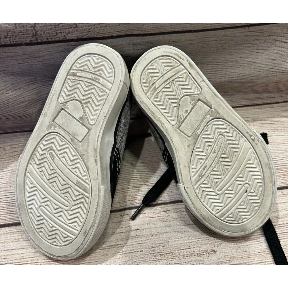 Gymboree Baby Boy's Black/gray/white baby crib Shoes Size 6